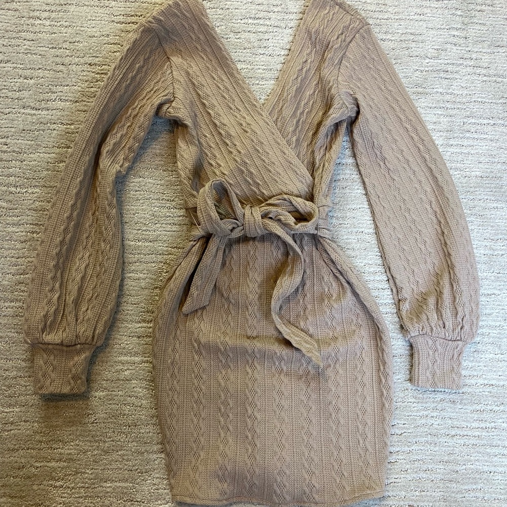 Windsor tie waist dress
